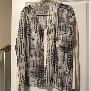 Monochrome Patterned Long Sleeve Top